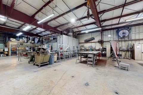 Propiedad comercial en venta en Homestead, Florida № 1939783 - foto 16