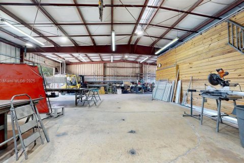 Propiedad comercial en venta en Homestead, Florida № 1939783 - foto 19