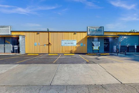 Propiedad comercial en venta en Homestead, Florida № 1939783 - foto 5
