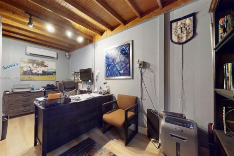 Propiedad comercial en venta en Homestead, Florida № 1939783 - foto 22