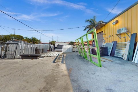 Propiedad comercial en venta en Homestead, Florida № 1939783 - foto 26