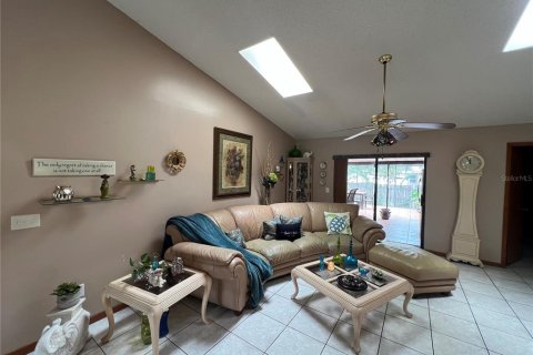 Casa en venta en Land O' Lakes, Florida, 3 dormitorios, 203.64 m2 № 1907296 - foto 13