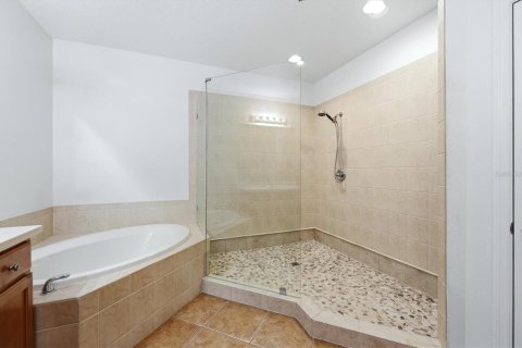 Townhouse in Lakewood Ranch, Florida 4 bedrooms, 253.9 sq.m. № 2238715 - photo 25