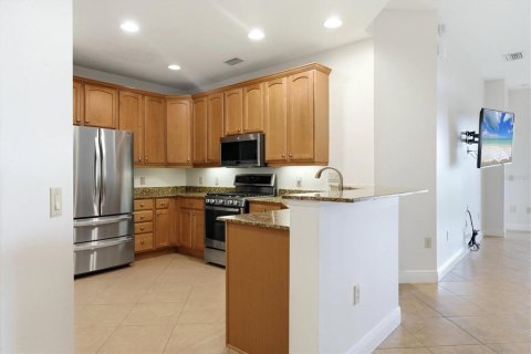 Townhouse in Lakewood Ranch, Florida 4 bedrooms, 253.9 sq.m. № 2238715 - photo 12