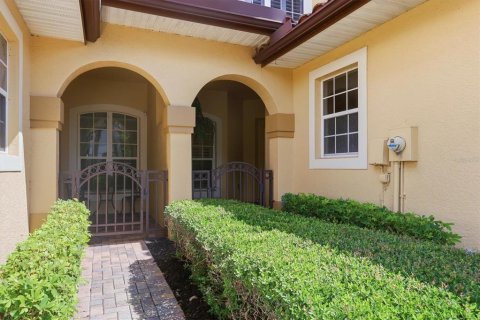 Townhouse in Lakewood Ranch, Florida 4 bedrooms, 253.9 sq.m. № 2238715 - photo 5