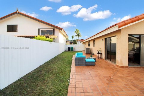 Снять в аренду виллу или дом в Майами, Флорида 4 спальни, 147.44м2, № 1964300 - фото 24