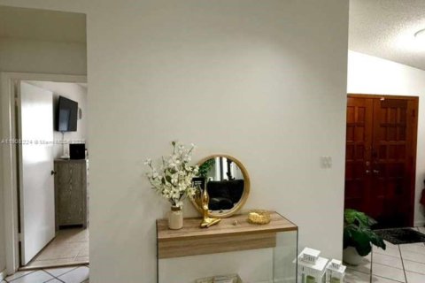 Снять в аренду виллу или дом в Майами, Флорида 4 спальни, 147.44м2, № 1964300 - фото 18