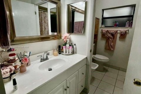 Снять в аренду виллу или дом в Майами, Флорида 4 спальни, 147.44м2, № 1964300 - фото 14