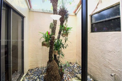 Снять в аренду виллу или дом в Майами, Флорида 4 спальни, 147.44м2, № 1964300 - фото 30