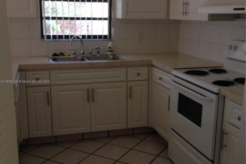 Снять в аренду виллу или дом в Майами, Флорида 4 спальни, 147.44м2, № 1964300 - фото 11