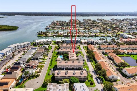Купить таунхаус в Трежер-Айленд, Флорида 3 комнаты, 137.96м2, № 2348360 - фото 9