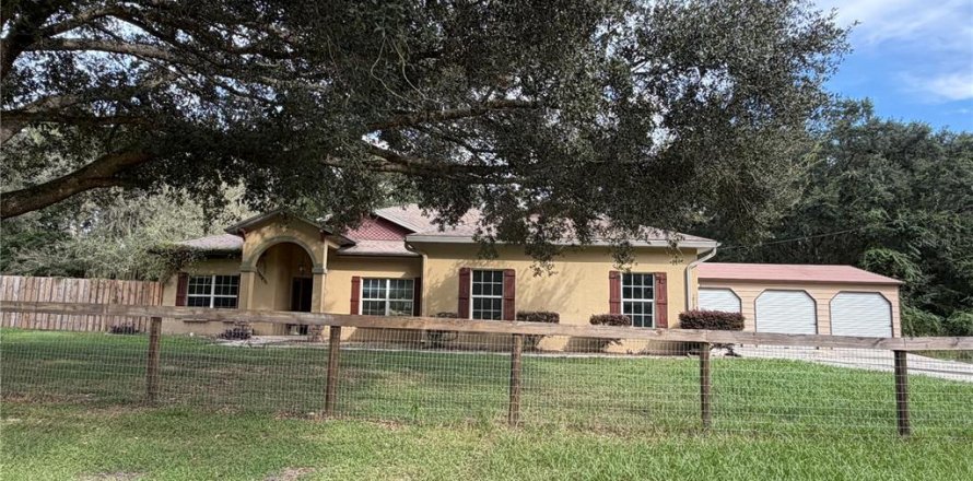 Villa ou maison à Dunnellon, Floride 3 chambres, 188.31 m2 № 2425228