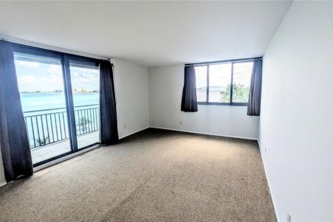 Copropriété à louer à Sarasota, Floride: 2 chambres, 133.31 m2 № 2098317 - photo 18