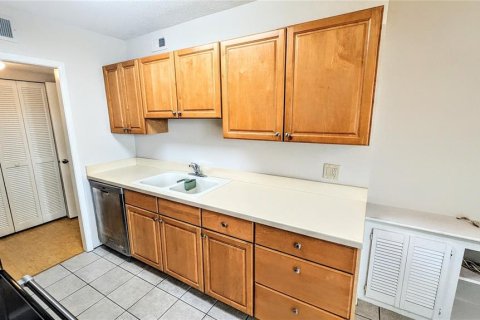 Copropriété à louer à Sarasota, Floride: 2 chambres, 133.31 m2 № 2098317 - photo 11