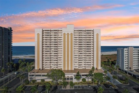 Condo in Clearwater, Florida, 2 bedrooms № 2217457