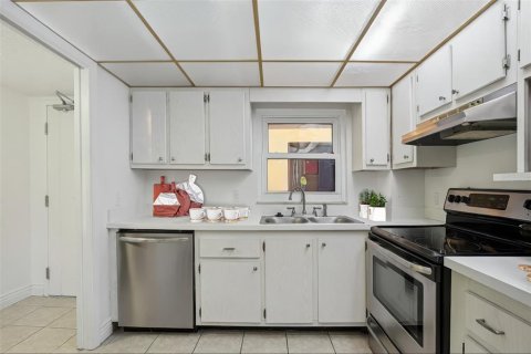 Copropriété à vendre à Clearwater, Floride: 2 chambres, 101.64 m2 № 2217457 - photo 7
