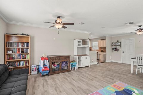House in Avon Park, Florida 3 bedrooms, 142.14 sq.m. № 1740724 - photo 17