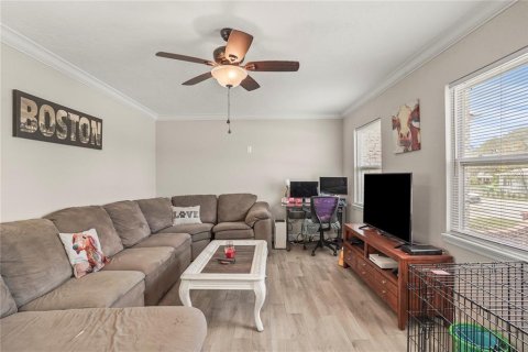 House in Avon Park, Florida 3 bedrooms, 142.14 sq.m. № 1740724 - photo 19