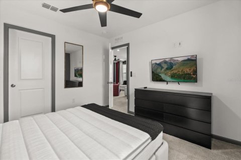 House in Kissimmee, Florida 5 bedrooms, 239.69 sq.m. № 1876210 - photo 13