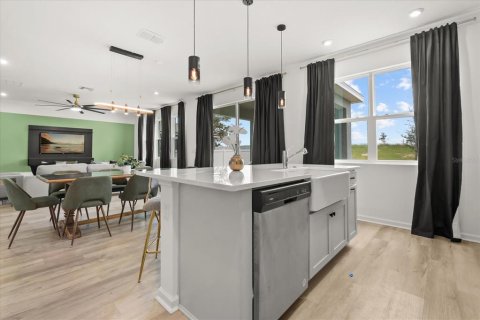 House in Kissimmee, Florida 5 bedrooms, 239.69 sq.m. № 1876210 - photo 8