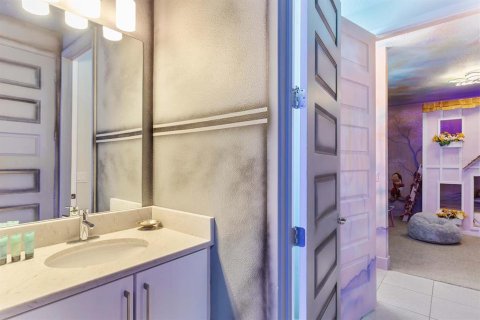 Villa ou maison à vendre à Kissimmee, Floride: 8 chambres, 335.56 m2 № 2099555 - photo 21