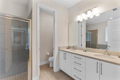 Villa ou maison à vendre à Kissimmee, Floride: 8 chambres, 335.56 m2 № 2099555 - photo 13