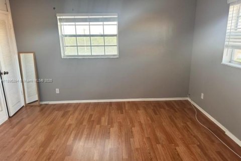 Condominio en venta en Lauderdale Lakes, Florida, 2 dormitorios, 101.08 m2 № 1951114 - foto 9