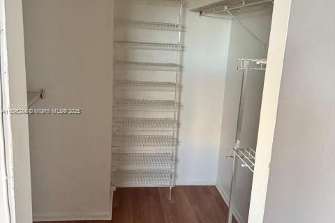 Condominio en venta en Lauderdale Lakes, Florida, 2 dormitorios, 101.08 m2 № 1951114 - foto 13