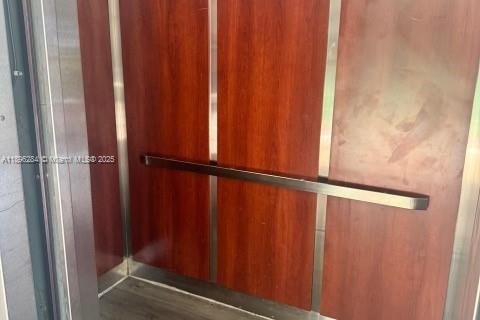 Condominio en venta en Lauderdale Lakes, Florida, 2 dormitorios, 101.08 m2 № 1951114 - foto 21