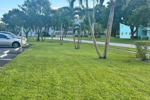 Condominio en venta en Lauderdale Lakes, Florida, 2 dormitorios, 101.08 m2 № 1951114 - foto 18