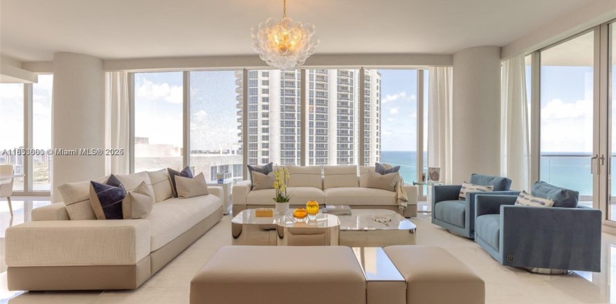Condo à Sunny Isles Beach, Floride, 4 chambres № 1875627
