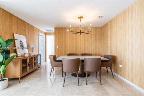 Снять в аренду кондоминиум в Майами, Флорида 3 спальни, 172.43м2, № 2079403 - фото 6