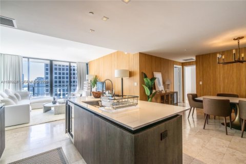 Снять в аренду кондоминиум в Майами, Флорида 3 спальни, 172.43м2, № 2079403 - фото 2