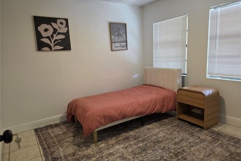 Снять в аренду квартиру в Тампа, Флорида 1 комната, 27.87м2, № 2207511 - фото 2