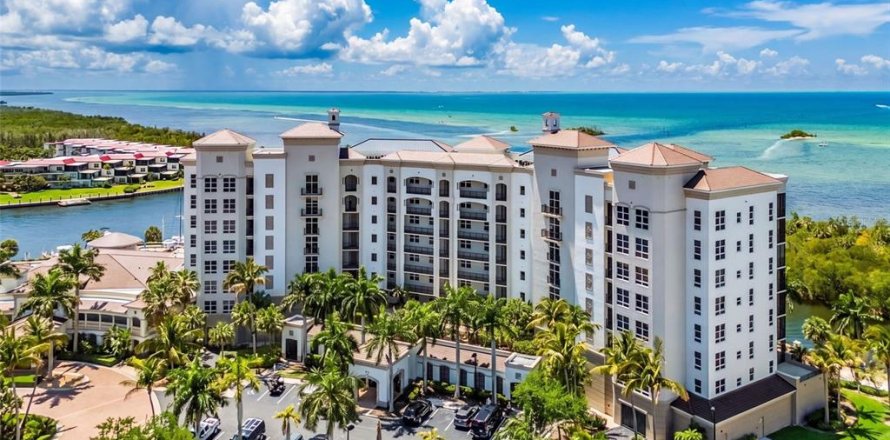 Condo in Punta Gorda, Florida, 3 bedrooms  № 2166104