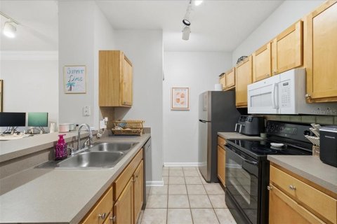 Condominio en venta en Tampa, Florida, 1 dormitorio, 77.29 m2 № 2101422 - foto 5