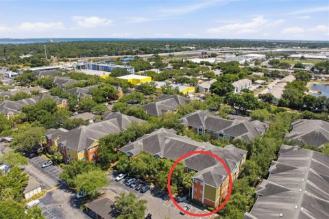 Condominio en Tampa, Florida, 1 dormitorio № 2101422