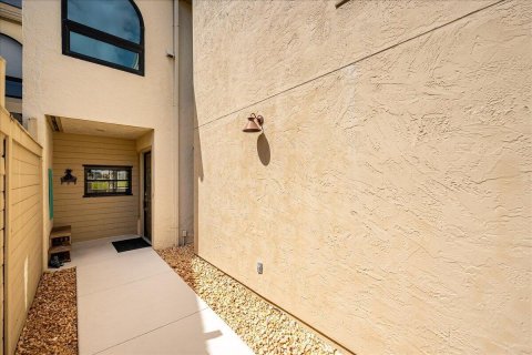 Townhouse in Port St. Lucie, Florida 3 bedrooms, 159.14 sq.m. № 2078308 - photo 8