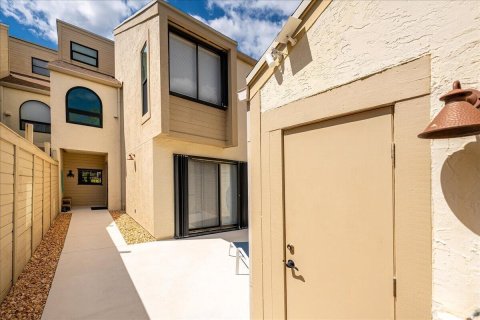 Townhouse in Port St. Lucie, Florida 3 bedrooms, 159.14 sq.m. № 2078308 - photo 5