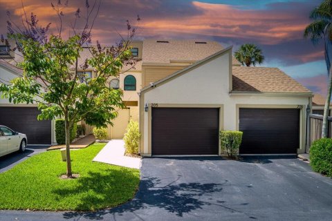 Townhouse in Port St. Lucie, Florida 3 bedrooms, 159.14 sq.m. № 2078308 - photo 2