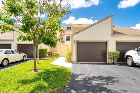 Townhouse in Port St. Lucie, Florida 3 bedrooms, 159.14 sq.m. № 2078308 - photo 4