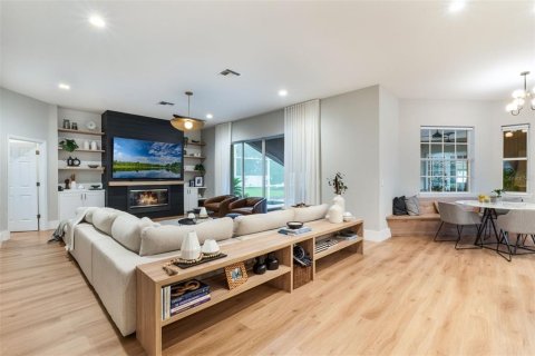 Купить виллу или дом в Уиндермир, Флорида 12 комнат, 323.95м2, № 2203959 - фото 7