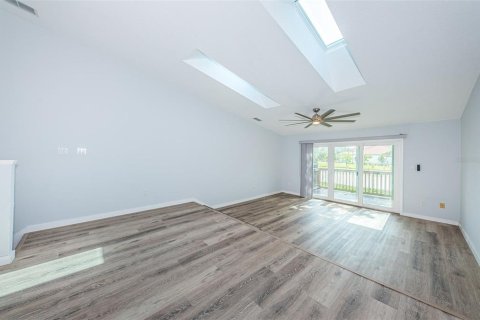 Condo in Pinellas Park, Florida, 2 bedrooms  № 1789541 - photo 18