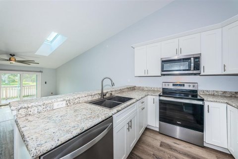 Condo in Pinellas Park, Florida, 2 bedrooms  № 1789541 - photo 15