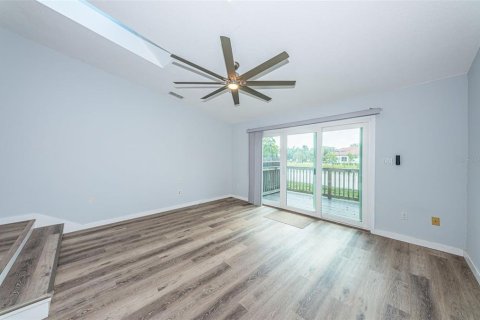 Condo in Pinellas Park, Florida, 2 bedrooms  № 1789541 - photo 19