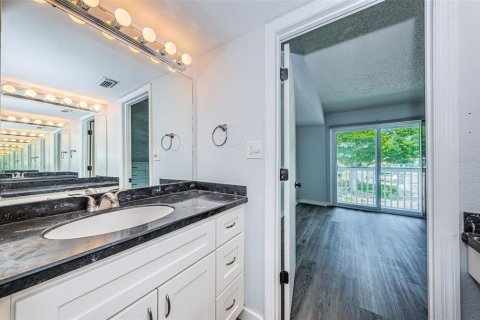Condo in Pinellas Park, Florida, 2 bedrooms  № 1789541 - photo 30
