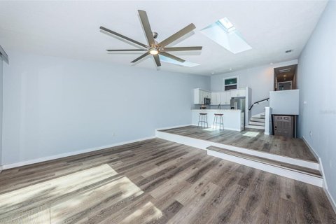 Condo in Pinellas Park, Florida, 2 bedrooms  № 1789541 - photo 8