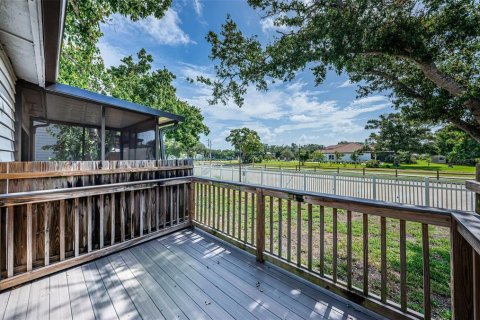 Condo in Pinellas Park, Florida, 2 bedrooms  № 1789541 - photo 22