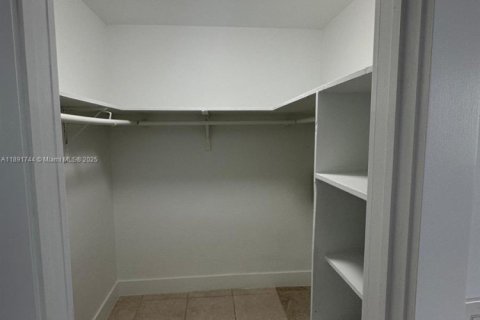 Appartement à louer à Miami, Floride: 1 chambre, 48.31 m2 № 1949346 - photo 5