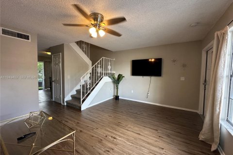 Купить таунхаус в Орландо, Флорида 2 спальни, № 2080446 - фото 20